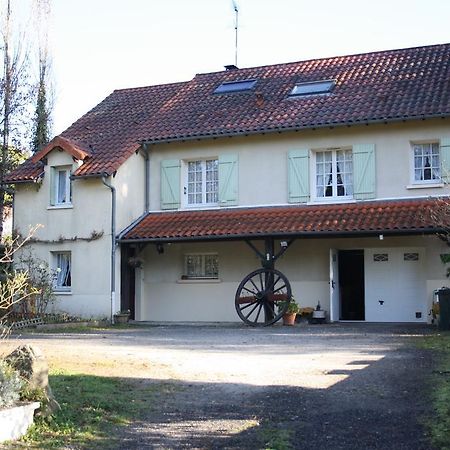 Chambre D'Hotes Les Chenes Chaptelat Exterior photo