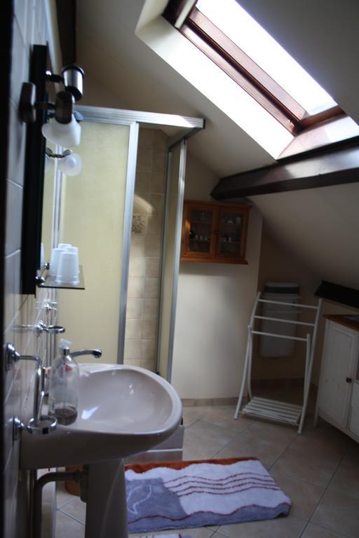 Chambre D'Hotes Les Chenes Chaptelat Room photo